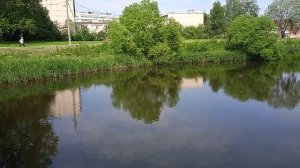 На реке