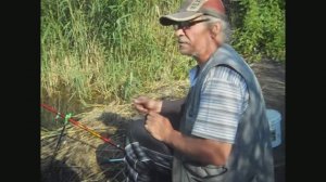 Живём в деревне - Как мы с сыном рыбу ловили. Отдыхаем, Жарим карася и шпикачки