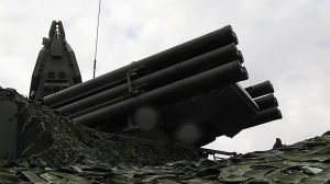 Силы ПВО минувшей ночью отразили массированную атаку дронов на российские регионы