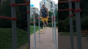 Хотите построить мощное телосложение на турнике и брусьях !!! - ловите полезный лайфхак !!! 😉👍👍👍