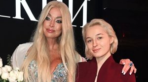 Дочь Волочковой собирается отказаться от фамилии матери