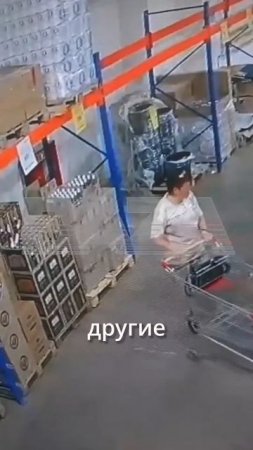 Банда бабушек-тусовщиц грабит магазин в Кирове! | tg: @ glede9 #кража #бабушка