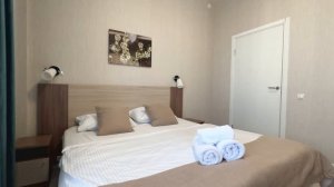 Просторный номер на 18 этаже с панорамными окнами и видом на парк