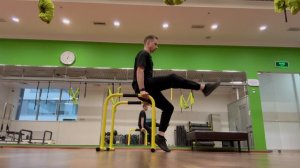 Разгибания голени в L-sit