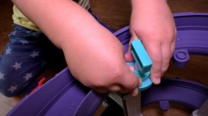 Рома и Диана Рома открывает новый трек Паровозики из Чаггингтона Chuggington Trains Toys