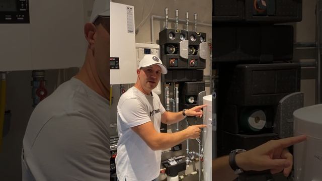 Котельная. Элементы умного отопления #котельная #котельнаяподключ #автоматикакотельной #ремонт смотреть онлайн