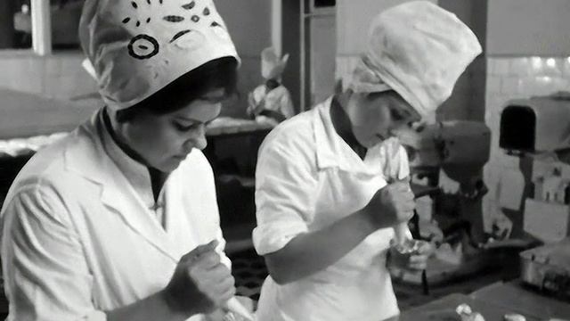 1977 год. Тюмень. Кондитерский цех