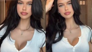 РОСКОШНАЯ КРАСОТКА / СЛЕГКА ОГОЛИЛАСЬ