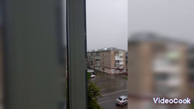 самый сильный дождь с градом смотрите сейчас.