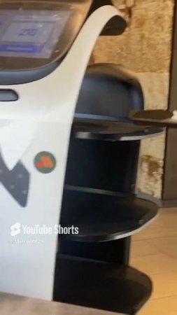 Когда увидели робота в Макдональдс🤗#shorts#дети#еда