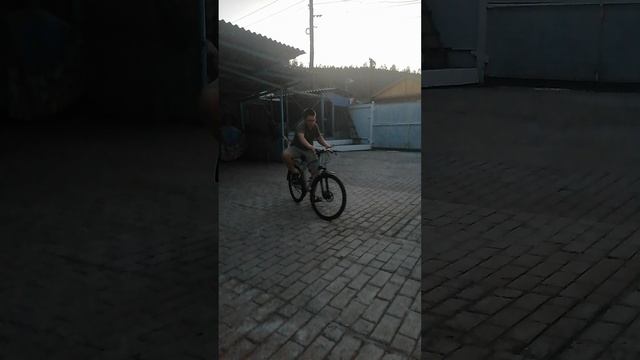 Как я катаюсь на велеке