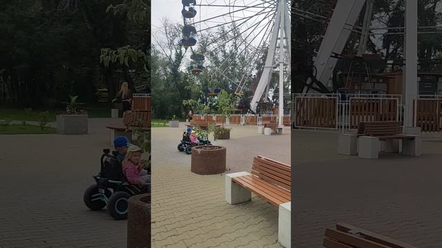 В ПАРКЕ НА КАРУСЕЛЯХ👏 ДЕТИ ДОВОЛЬНЫ.