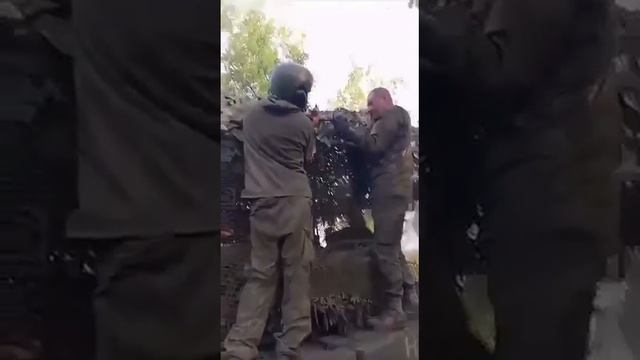 Обезвреживание нашими танкистами FPV-дрона ВСУ