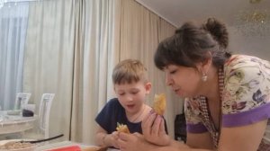 Плохая огородница. У нас потоп. Готовим самые вкусные чебуреки. Жизнь семьи в деревне.