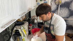 Я на кухне готовлю кушать на работу! И все как обычно у меня !