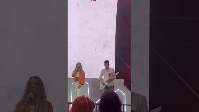 Неловкий момент на концерте PavLova