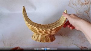 Ваза полусфера на ножке из бумажной лозы