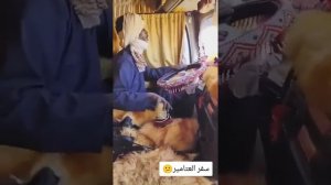 Кабина индийского водителя фуры, выглядит как настоящий мобильный дом.