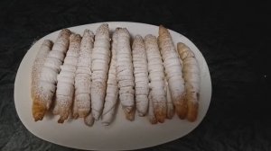 Печенье на кефире. Трубочки с кунжутной начинкой.