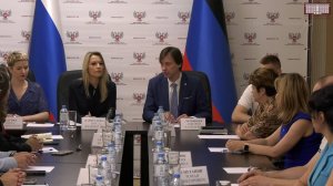 Яна Лантратова обсудила важность гражданских инициатив с представителями общественности ДНР