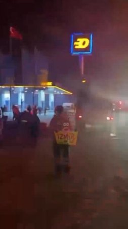 В Турции лесные пожары добрались до города Измир, с населением 4,5 млн человек. 🔥