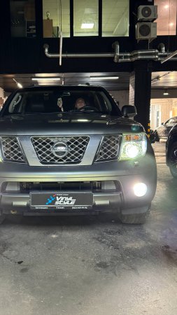Nissan Pathfinder - установка би-лед модулей Aozoom A3 max, полировка и бронирование фар