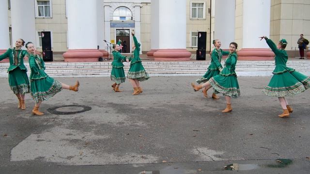 Казачий танец Как по горкам, по горам....#upskirt#казачий#танец