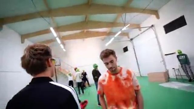 Последний инопланетянин получит 1000$ смотреть онлайн