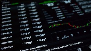 Jak korzystać z narzędzi analitycznych dostępnych w Resource Invest AG dla początkujących