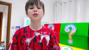 Мистер Макс Макс и сюрприз игрушки в коробках - интересная история для детей