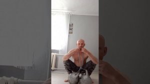 Спорт может быть и дома с гирями и гвоздями💪😁