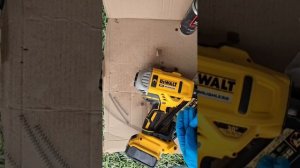 Видео инструкция по замене пружин на нейлер DeWalt DCN692 и DCN45RN