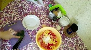 Куриные котлеты с сыром и овощами