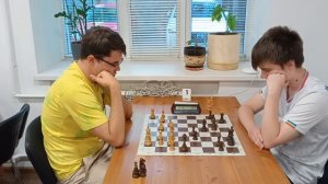 Альпин Максим (2098) - Казюра Кирилл (2198)