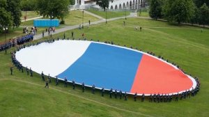 Личный состав Академии ГПС МЧС России провел патриотическую акцию ко Дню России