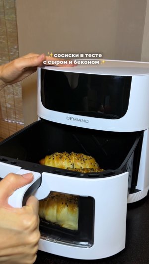 Сосиски в тесте с сыром и беконом (читай описание)