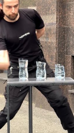 Проверяем нож - режем бутылки 🤩 нож от мастера Платонова Д.Г 🔥