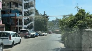 Ялта. Ул. Халтурина от развилки на ЮБШ, вниз до ул. Кирова. 28.05.2025. Крым. Crimea. Yalta.
