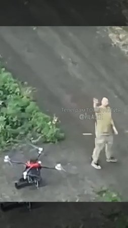 Xoxлы перепутали наш разведывательный дрон со своим и довольные начали его приветствовать.