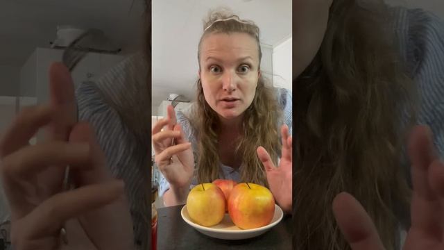 Печеное яблоко с медом. Супер полезный и вкусный десерт для детей за 5 минут!