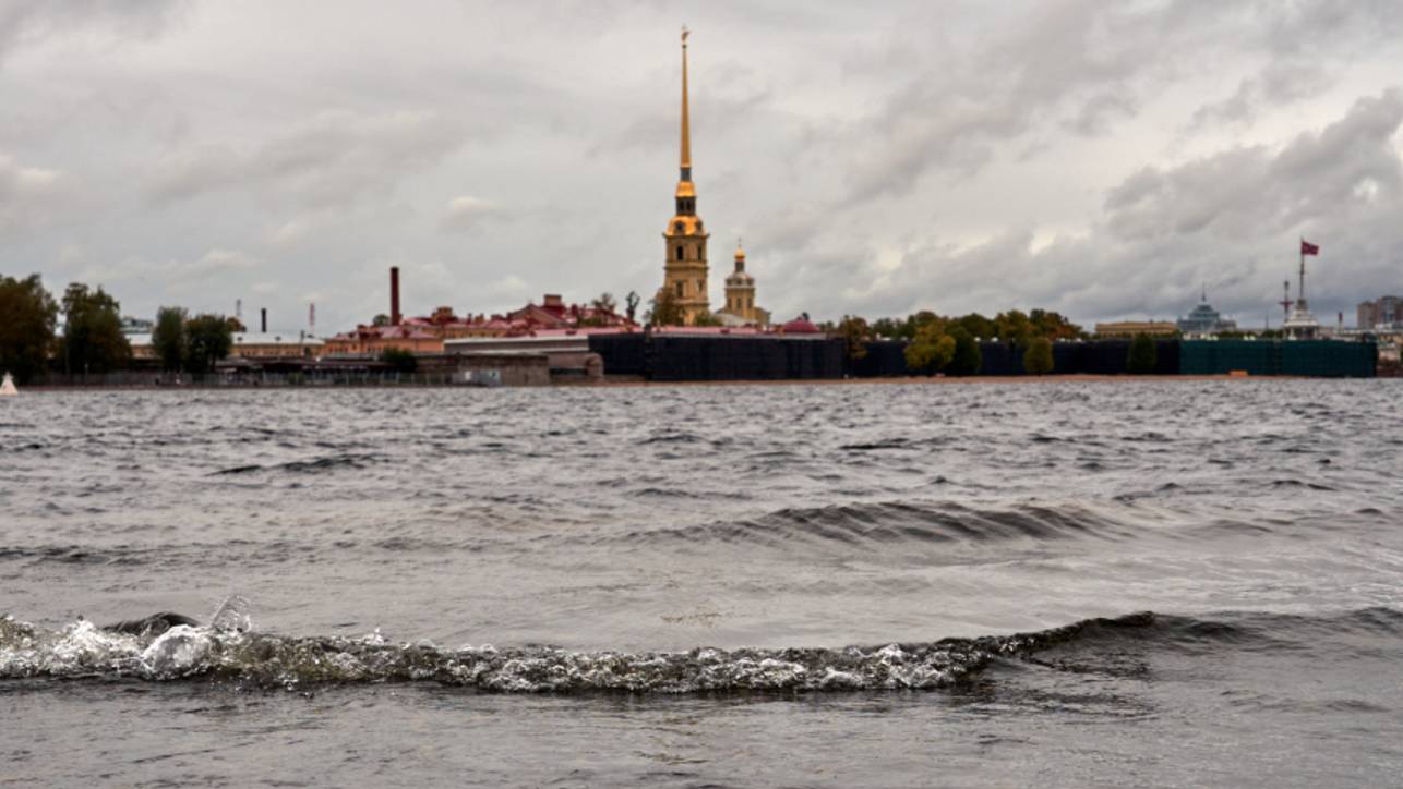 Петербург готовится к первому за 160 лет июльскому наводнению
