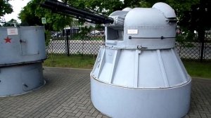 雙聯自動火砲組 AK-230