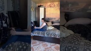 Чики Пики готовит борщ