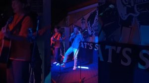 Группа Градусы 
Песня 🎧 Голая
Поёт Айрат💞Счастье