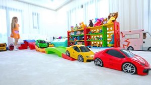 Диана и Рома ( Diana Roma ) - Оливер учится ходить на Горшок! Веселые истории с Дианой и Ромой