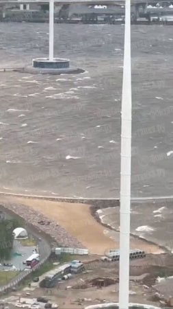 В Питере началось наводнение