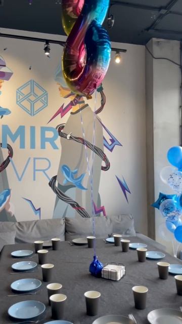 День рождения ребёнка — вроде радость, а вроде и головная боль #shorts #mirvr смотреть онлайн