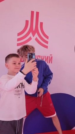 я встретил Влада А4