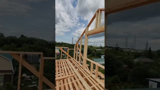 Промежуточная приемка каркаса каркасного дома.