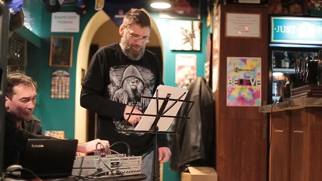 Почему не ушла_
К лулу